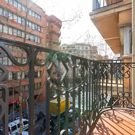 Moderno Y Espacioso En Calle Mallorca Apartmán *